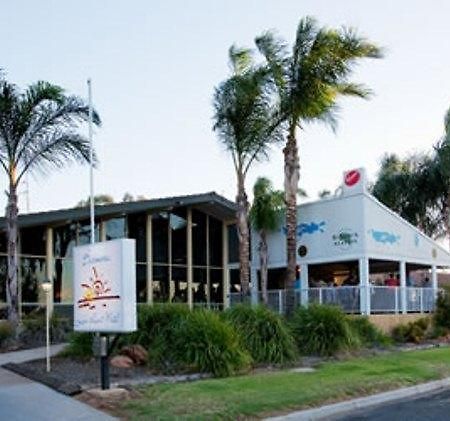 Barmera Lake Resort Motel Bagian luar foto