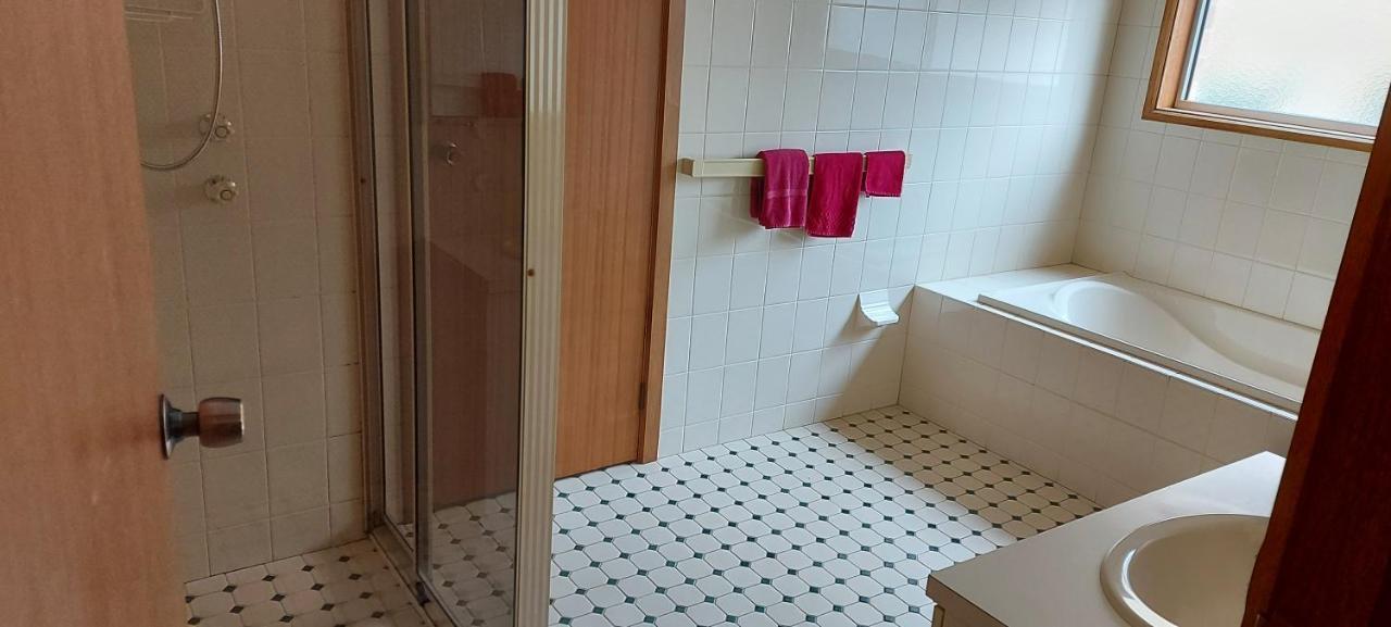 Barmera Lake Resort Motel Bagian luar foto