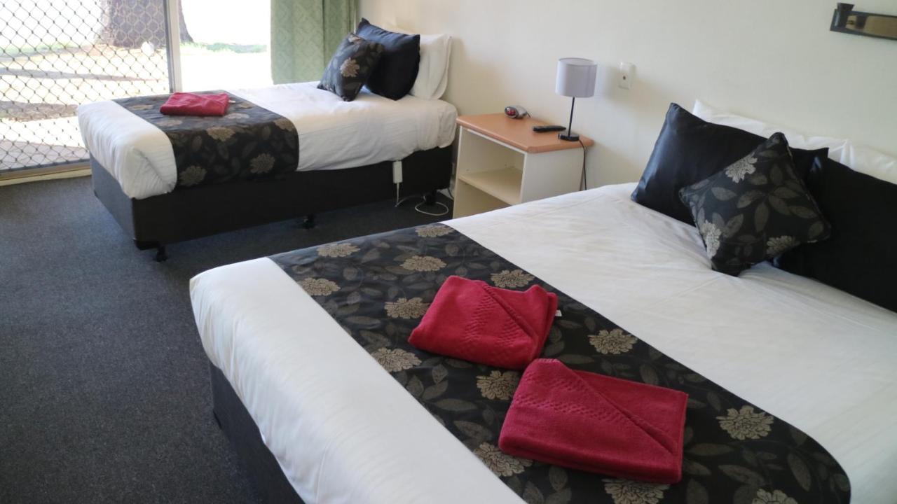 Barmera Lake Resort Motel Bagian luar foto