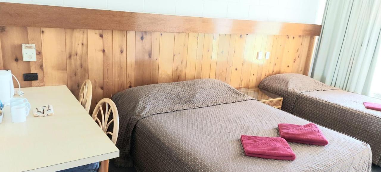 Barmera Lake Resort Motel Bagian luar foto