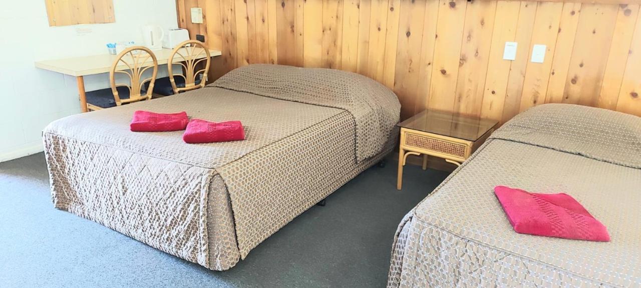 Barmera Lake Resort Motel Bagian luar foto
