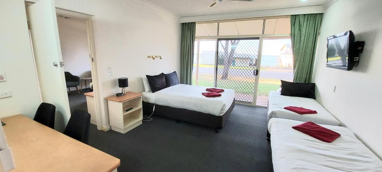 Barmera Lake Resort Motel Bagian luar foto