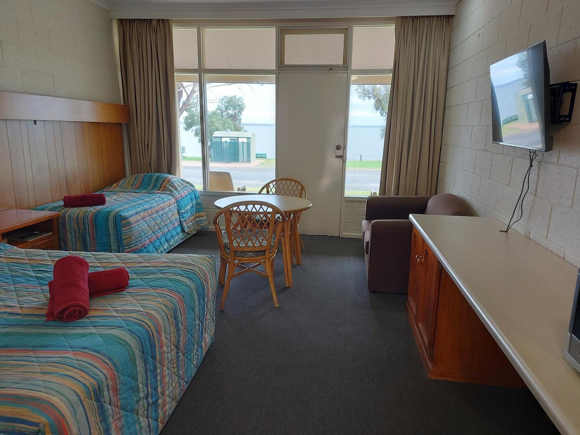 Barmera Lake Resort Motel Bagian luar foto