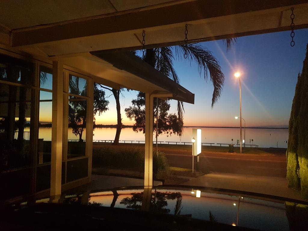 Barmera Lake Resort Motel Bagian luar foto